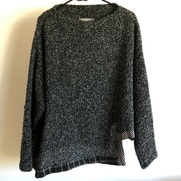 Alembika Sweaters - Alembika Long Sleeve Knit Sweater M